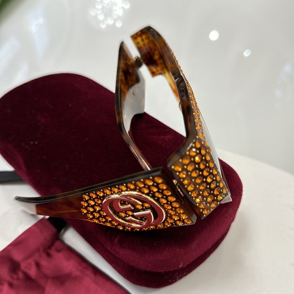 Gucci Hollywood Forever Collection SunglasseAcetate Frame, Crystal Studs.  NWOT - Picture 5 of 5